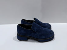 Load image into Gallery viewer, Vintage Hush Puppies Loafers
