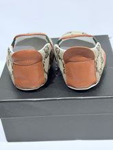 Load image into Gallery viewer, Vintage Baby Gucci shoes
