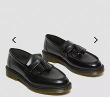 Load image into Gallery viewer, Men’s Dr. Martens Tassel Loafer
