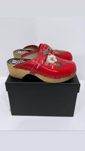 Load image into Gallery viewer, Children’s Sven Hand painted Clogs
