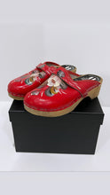 Load image into Gallery viewer, Children’s Sven Hand painted Clogs
