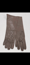 Load image into Gallery viewer, Vintage Lord &amp; Taylor Leather Gloves
